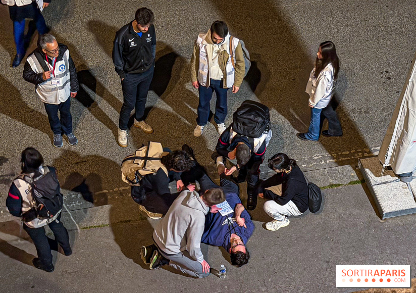Simulation géante des pompiers de Paris sur les quais parisiens - IMG 3861