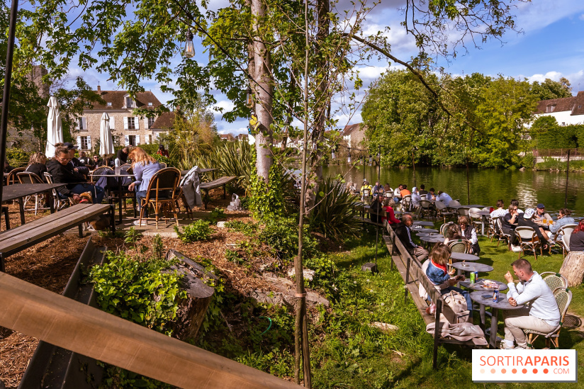 La terrasse du Moulin de Nemours, la guinguette estivale en bord de Loing 77