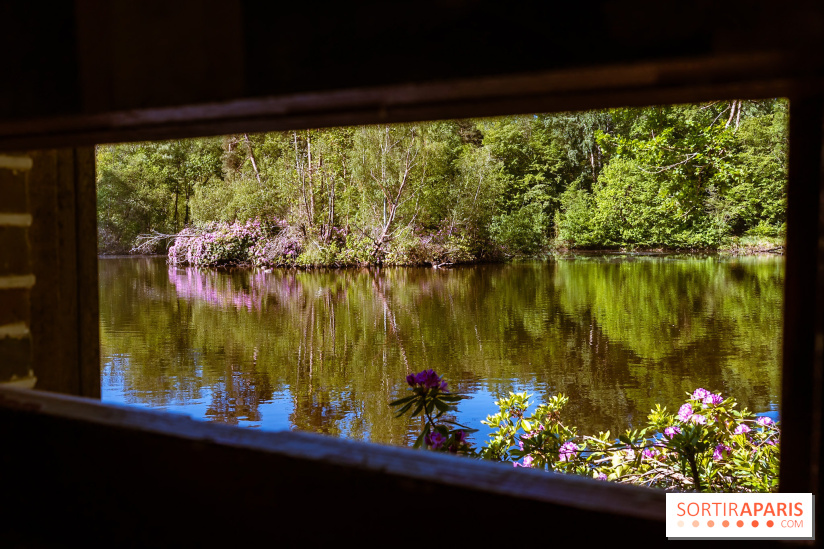 La réserve Naturelle des Etangs de Bonnelles, son pont kiosque, temple de l'amour et ses trésors