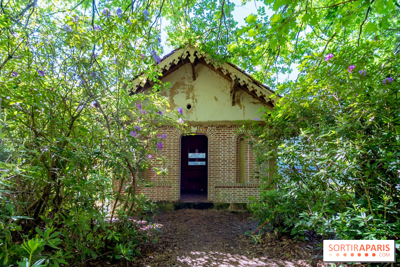 La réserve Naturelle des Etangs de Bonnelles, son pont kiosque, temple de l'amour et ses trésors
