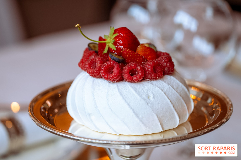 Maison Roland restaurant au Shanghai-La Paris, pavlova