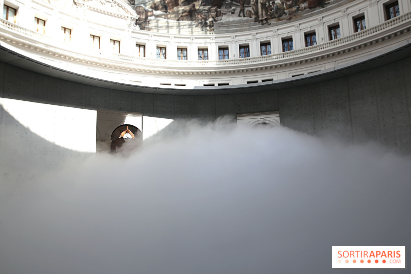 Fujiko Nakaya : nos photos de sa sculpture de brouillard à voir à la Bourse de Commerce