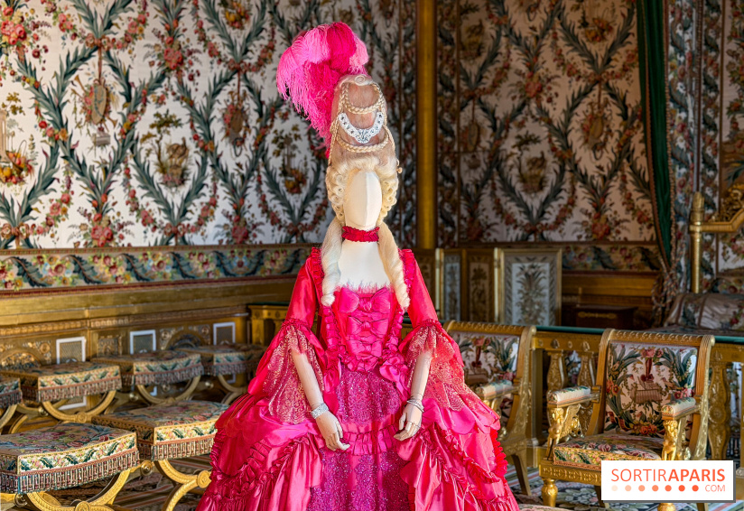 Une exposition de costumes conçus par Christian Lacroix au château de Fontainebleau
