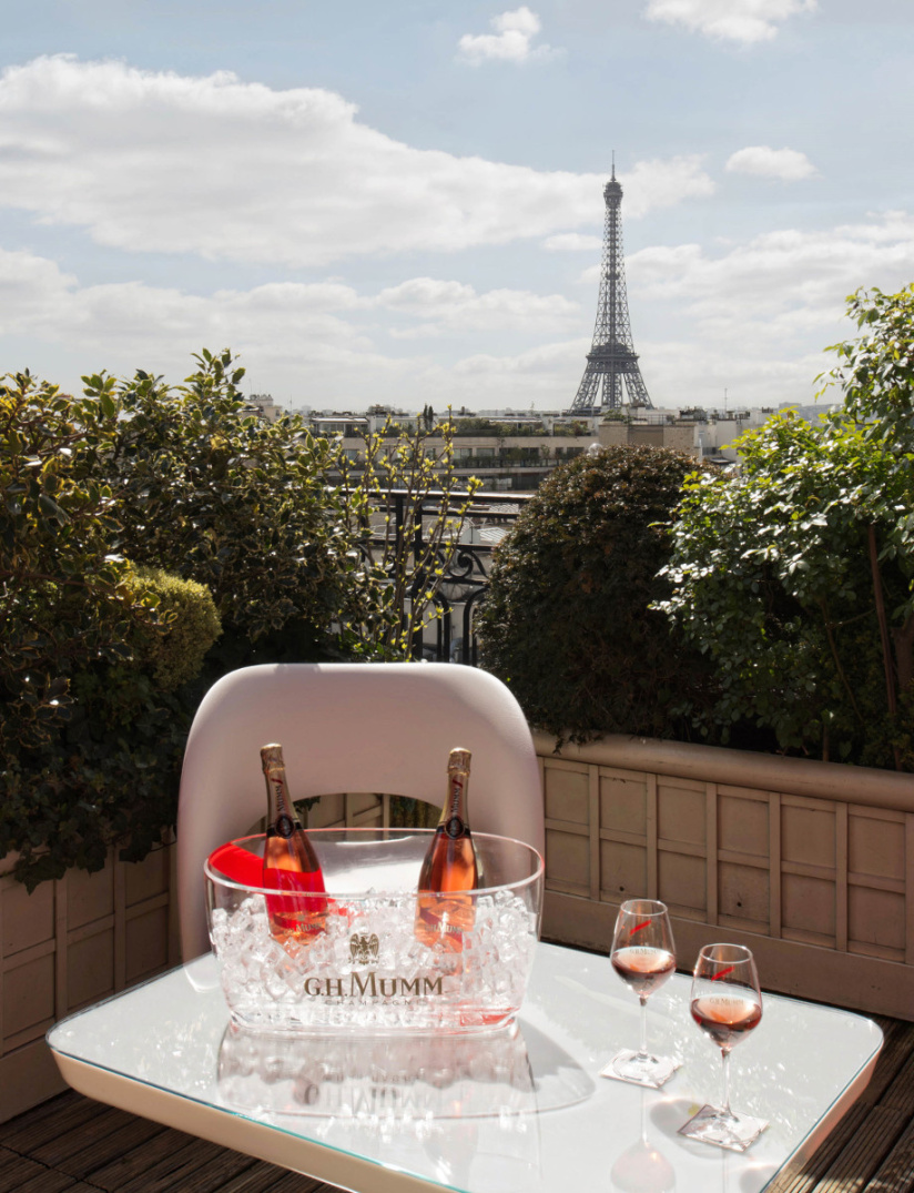 Mumm fait pétiller le rooftop de l'Hôtel Raphael