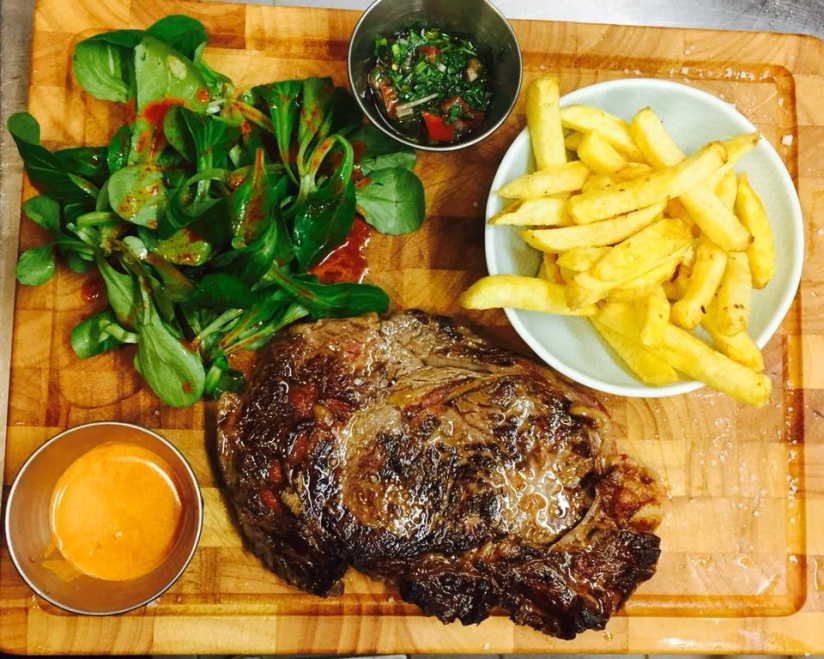 Mr Culbuto, le bistrot qui réveille la rue des Pyrénées