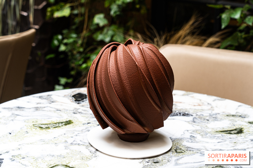 Oeuf de Pâques Floraison du Burgundy Paris 2024 par Léandre Vivier