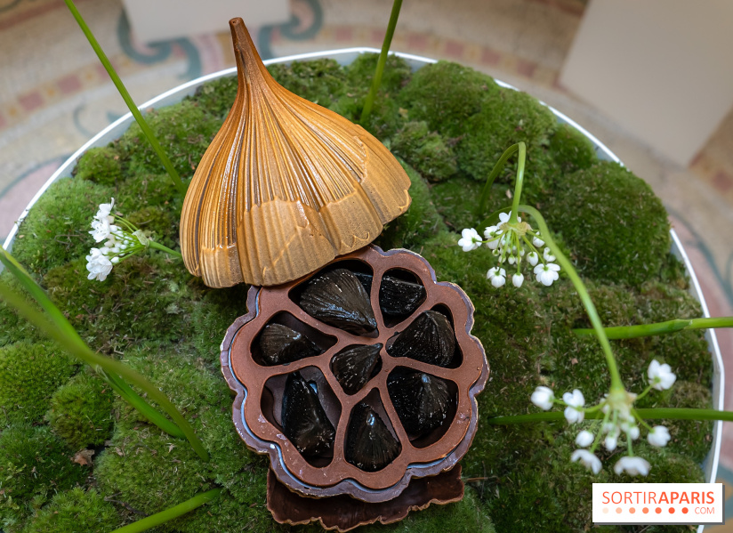 Pâques 2025 : l'oeuf ail noir original du Peninsula Paris 