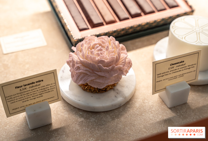 Nina Métayer ouvre "Destination Chocolat" à la Samaritaine