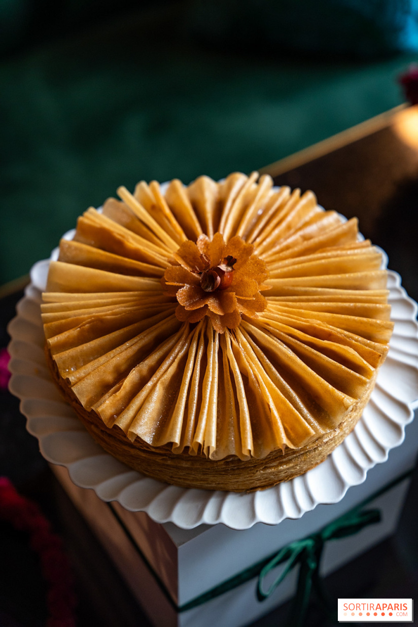 Galette des Rois La Réserve Paris : la belle Fleur de Noisette 2026