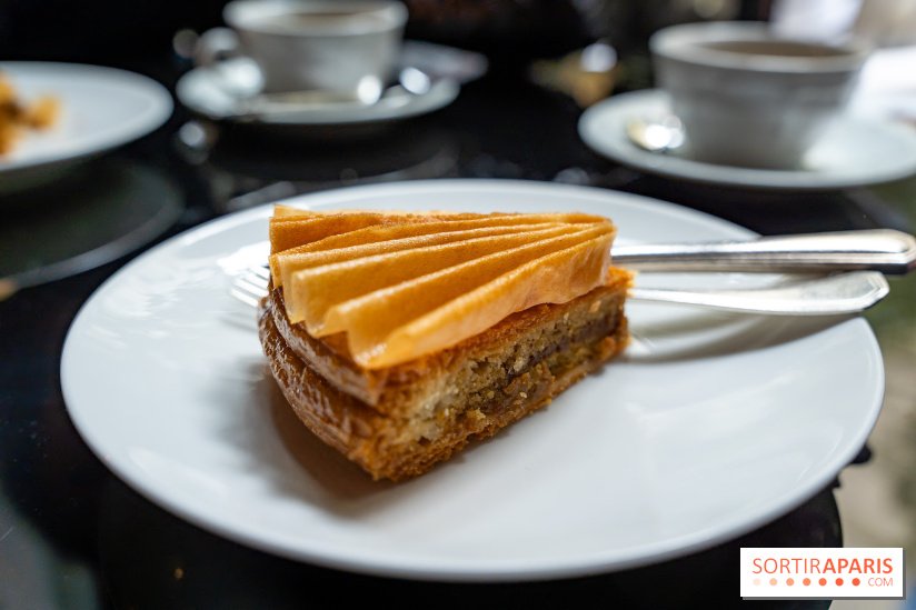 Galette des Rois La Réserve Paris : la belle Fleur de Noisette 2026