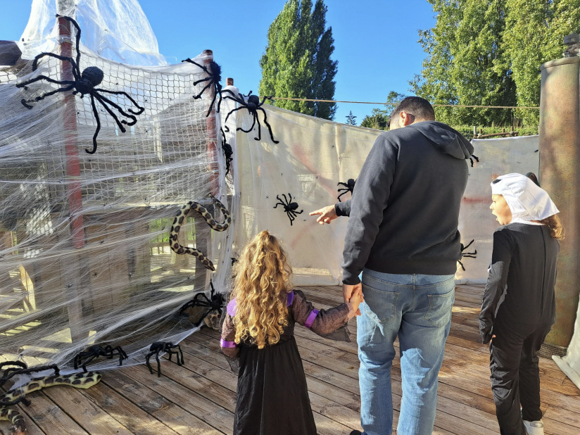 Halloween 2025 à France Miniature dévoile Koh Lanta : Le camps maudit