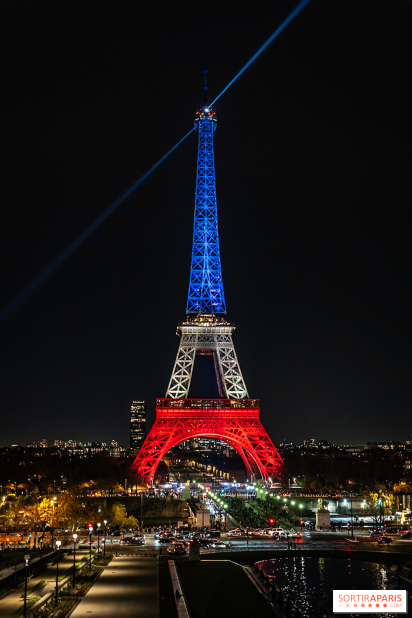 La Tour Eiffel en bleu blanc rouge pour le 13 novembre 2025
