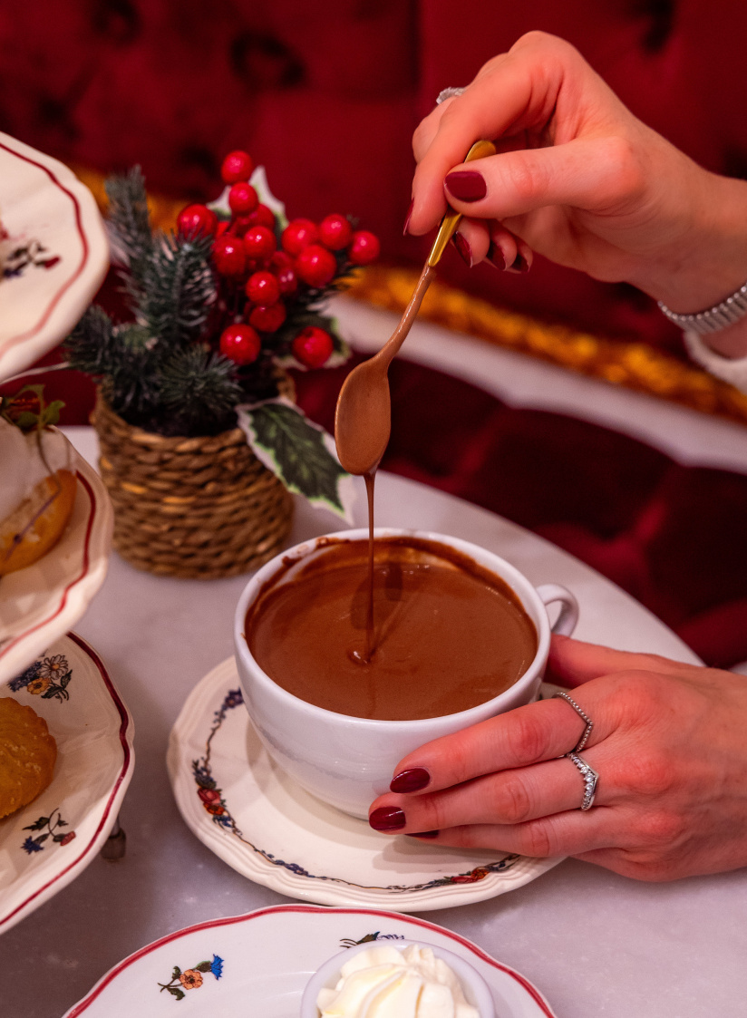 Où boire un bon chocolat chaud à Paris et en Île-de-France ? Nos bonnes adresses chocolatées