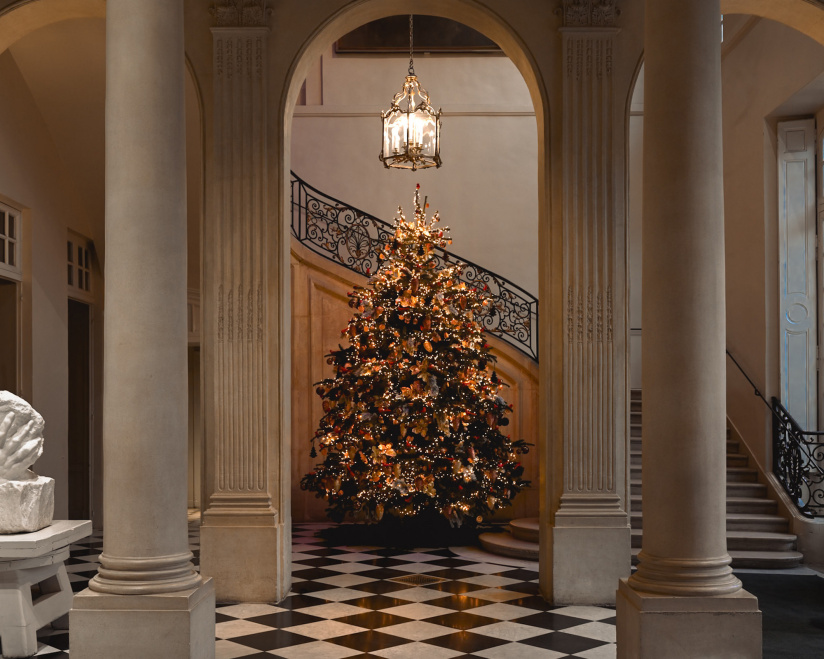 Top 10 des plus beaux sapins de Noël de Paris 2025 : Musée Rodin