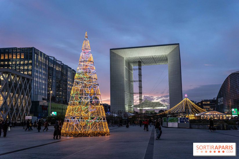 Top 10 des plus beaux sapins de Noël de Paris 2025 : La Défense