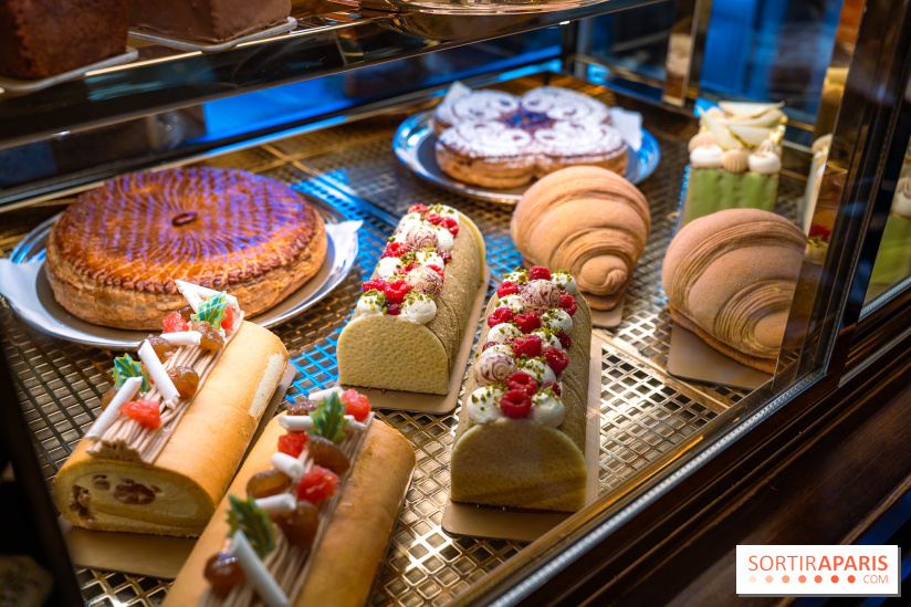 La Bûche de Noël croissant insolite du Bacha Coffee