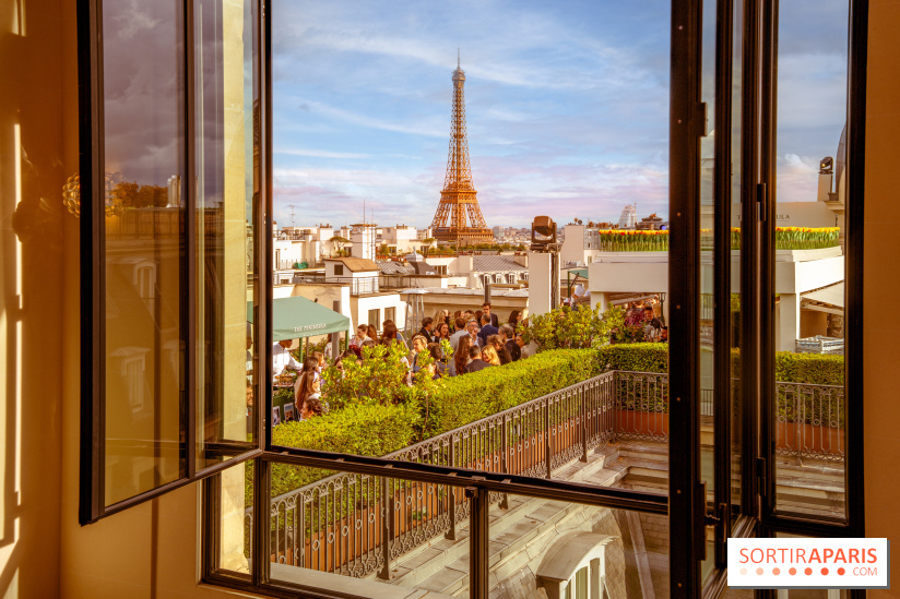 La terrasse en Rooftop du Peninsula Paris 2026, le bar perché à la vue exceptionnelle