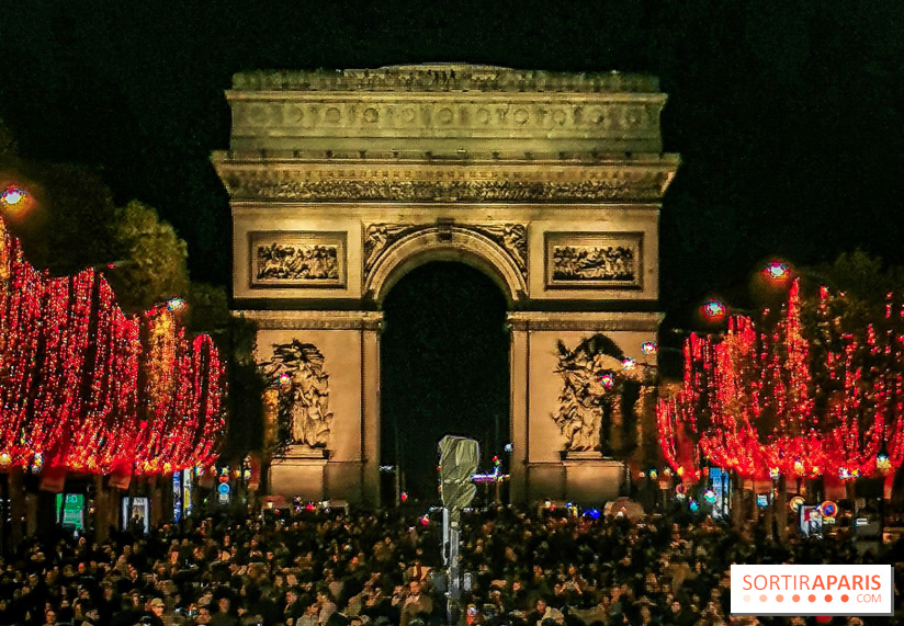 Réveillon du Nouvel an 2020 sur les Champs Élysées, spectacle sur l'Arc de Triomphe à Paris