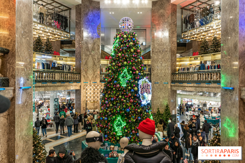 The Galeries Lafayette Champs Elysées 2022 Christmas tree