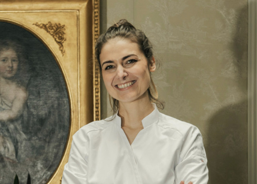 Jessica Préalpato s'installe à l'Hôtel San Régis pour un goûter d'exception