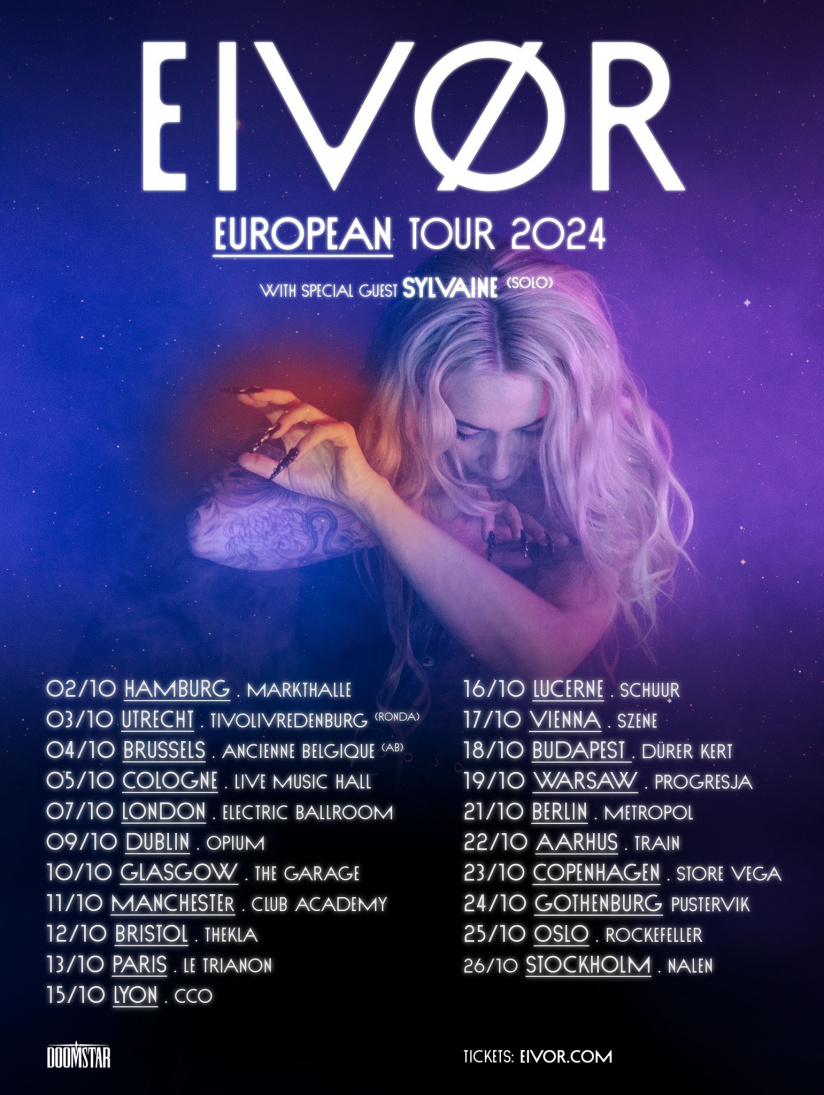 Eivør en concert au Trianon à Paris en octobre 2024