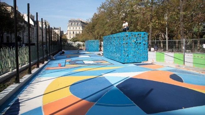 Nouveau playground au jardin Nelson Mandela à Paris