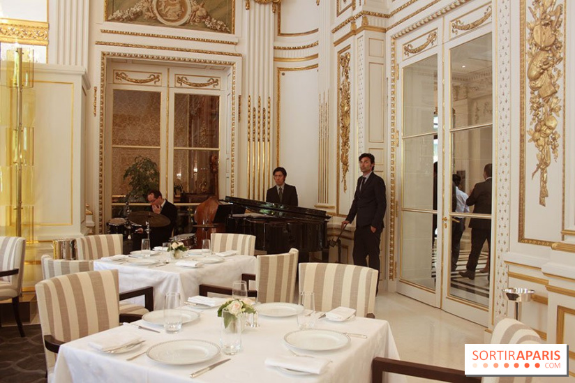 Peninsula : The Lobby