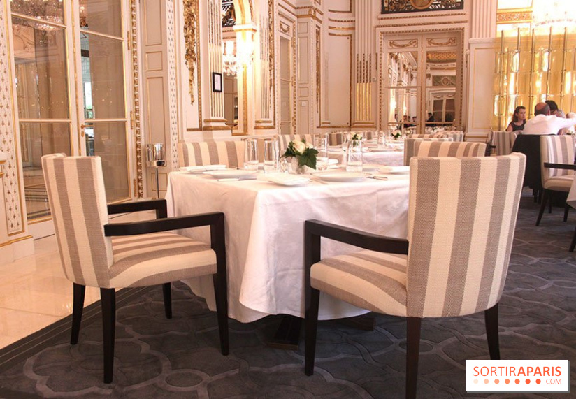 Peninsula : The Lobby