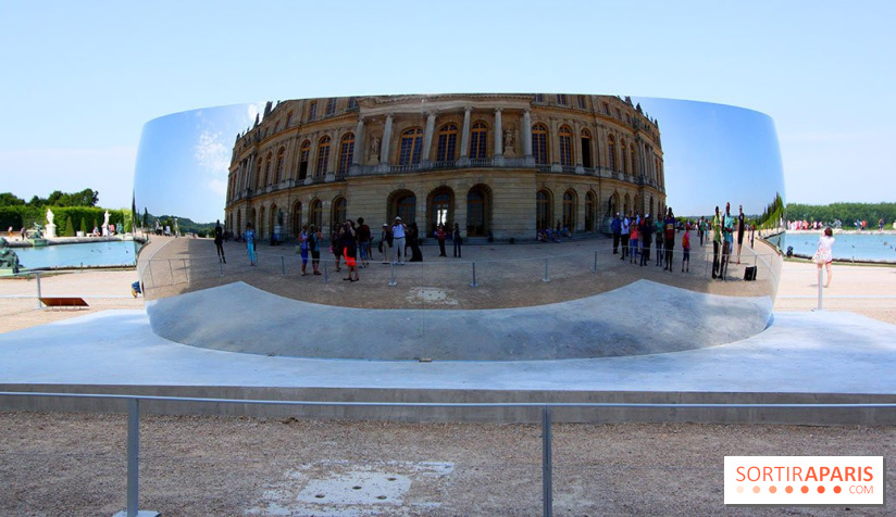 C-Curve d'Anish Kapoor au Château de Versailles