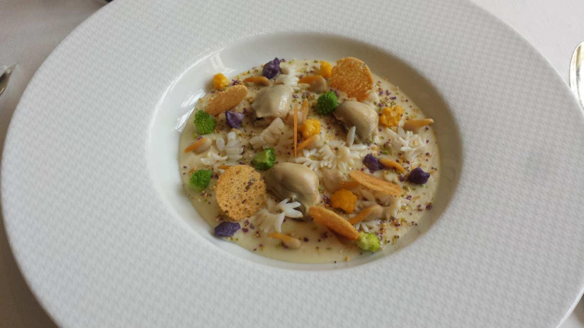 L'Abeille, restaurant du Shangri-La ouvre pour le déjeuner