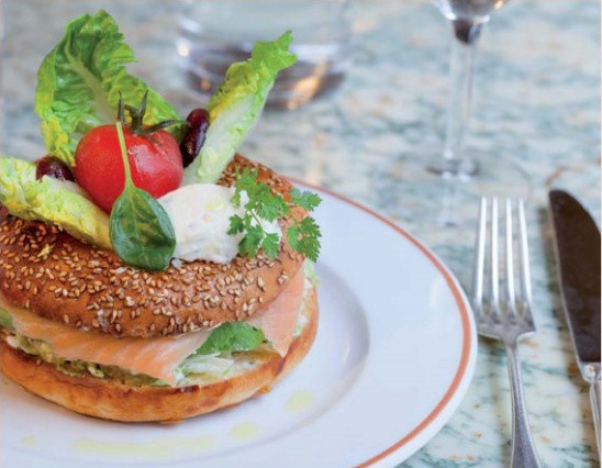 Un déjeuner chez Angelina