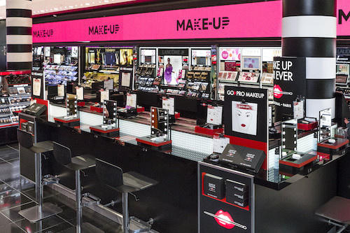 Make Up Forever ouvre son bar beauté chez Sephora Champs-Elysées