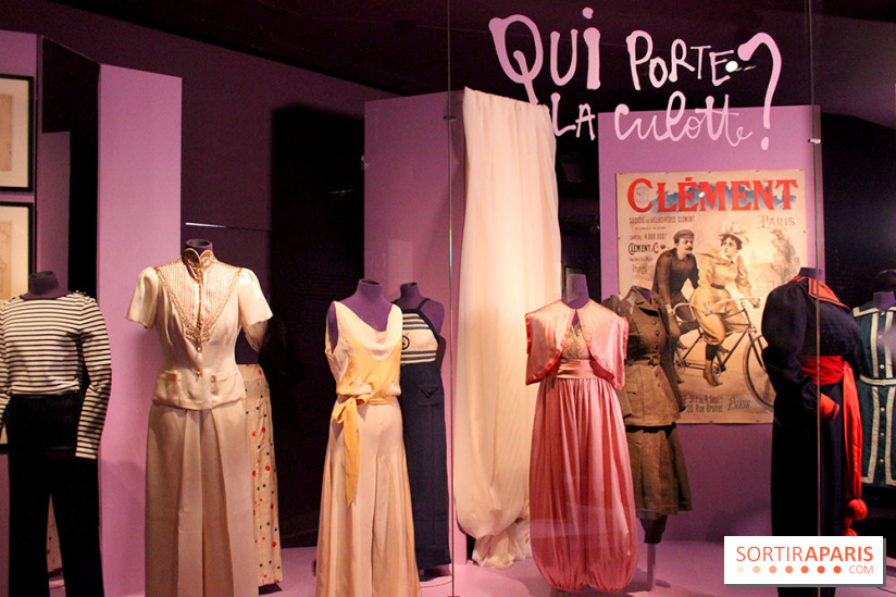 Tenue correcte exigée - pantalons féminins