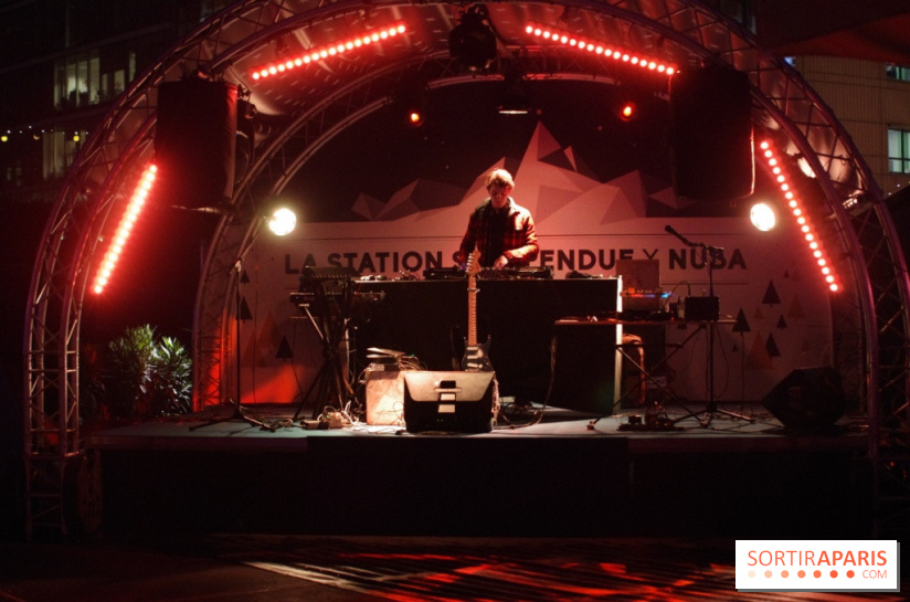 La Station Suzependue à Paris