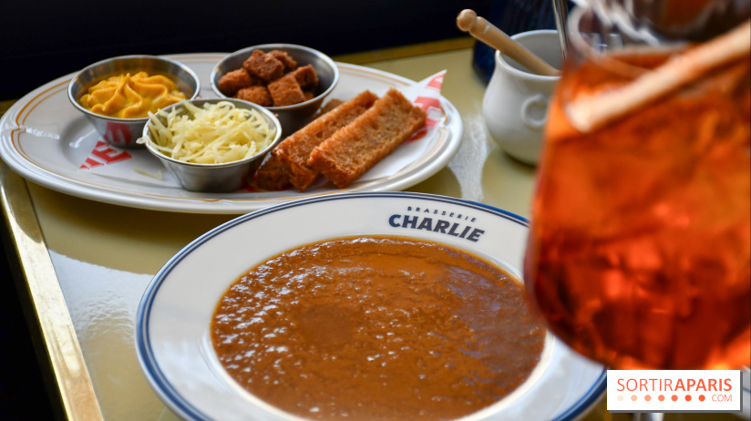 Brasserie Charlie, grands classiques & fruits de mer dans un esprit Art Nouveau à Neuilly-sur-Seine