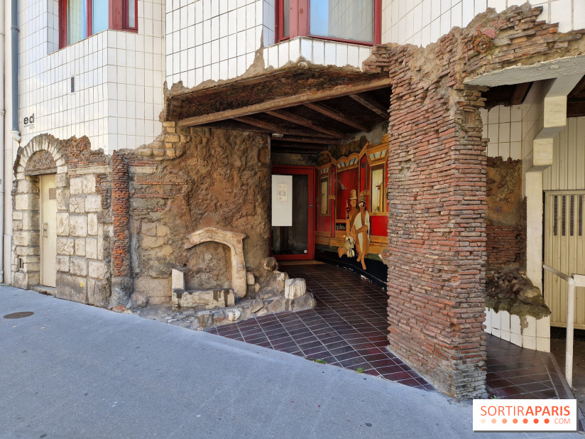 Insolite : Dans le 5e arrondissement, ces faux vestiges romains attisent la curiosité des passants