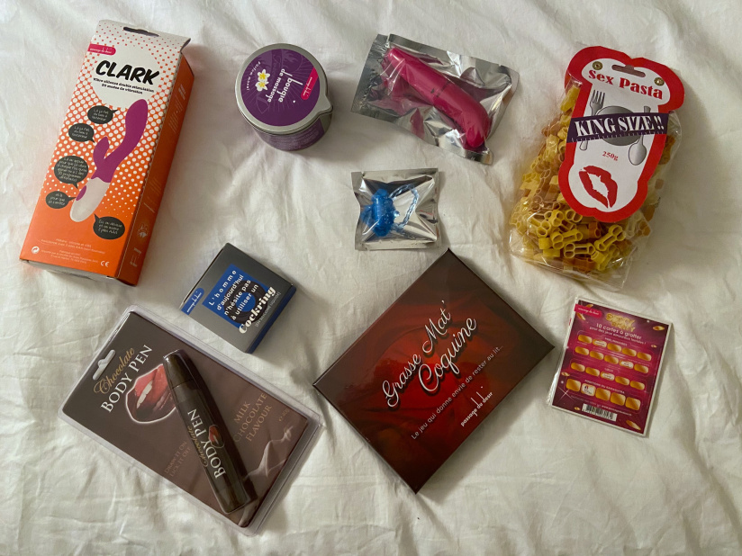Insolite : une box coquine pour pimenter la vie de couple pendant le confinement