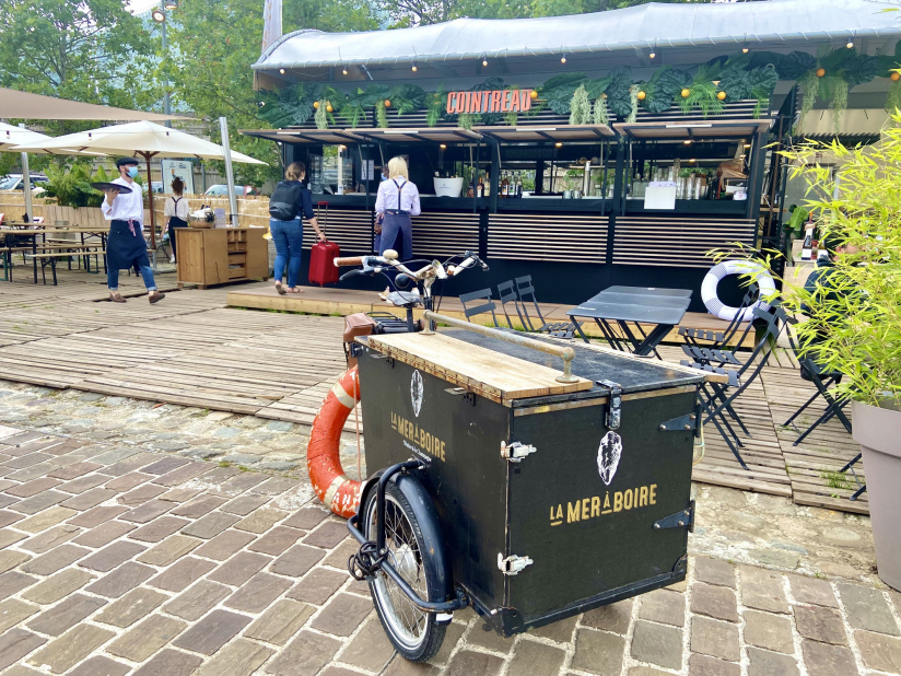 La Mer à Boire délicieuse terrasse au fil de l'eau sur les quais de Seine
