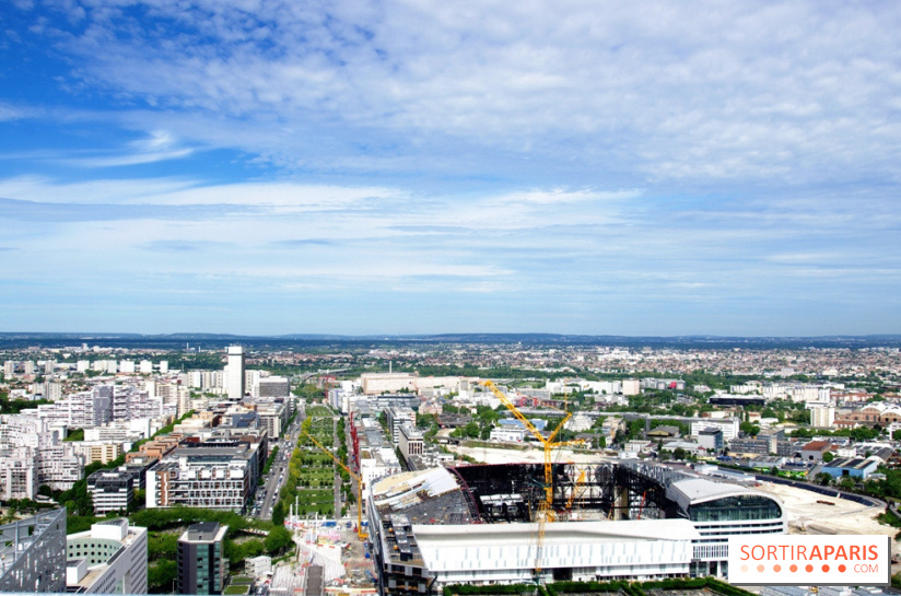 Réouverture du toit de la Grande Arche de La Défense