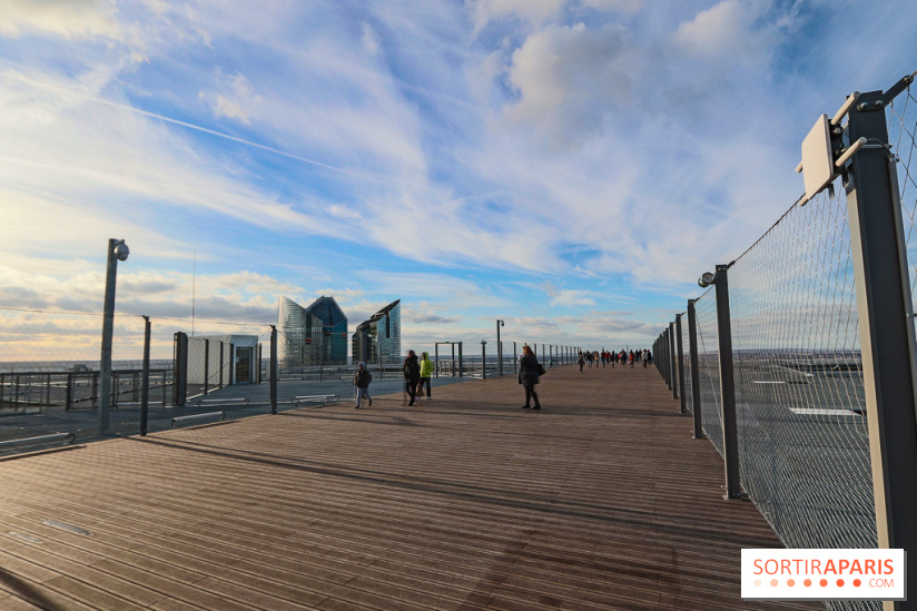 Réouverture du toit de la Grande Arche de La Défense