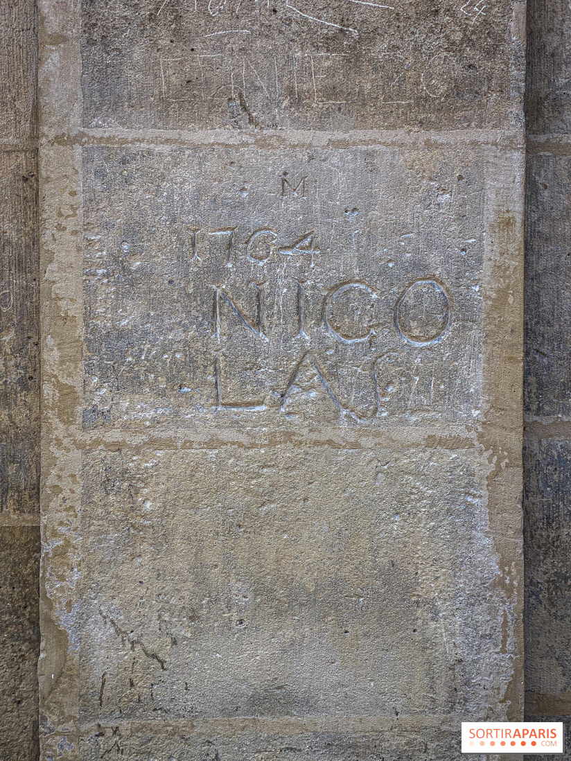 Le saviez-vous ? Ce graffiti de 1764 sur la place des Vosges est le plus vieux de Paris