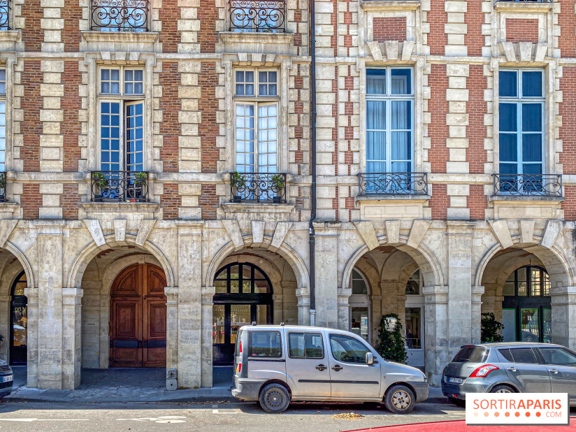 Le saviez-vous ? Ce graffiti de 1764 sur la place des Vosges est le plus vieux de Paris