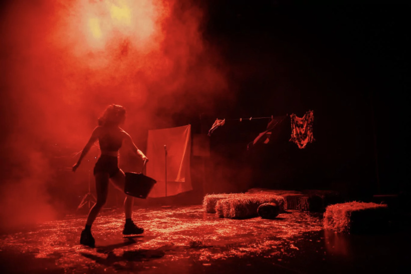 Queen Kong au Théâtre Paris-Villette : un cri de liberté contre les normes sociales