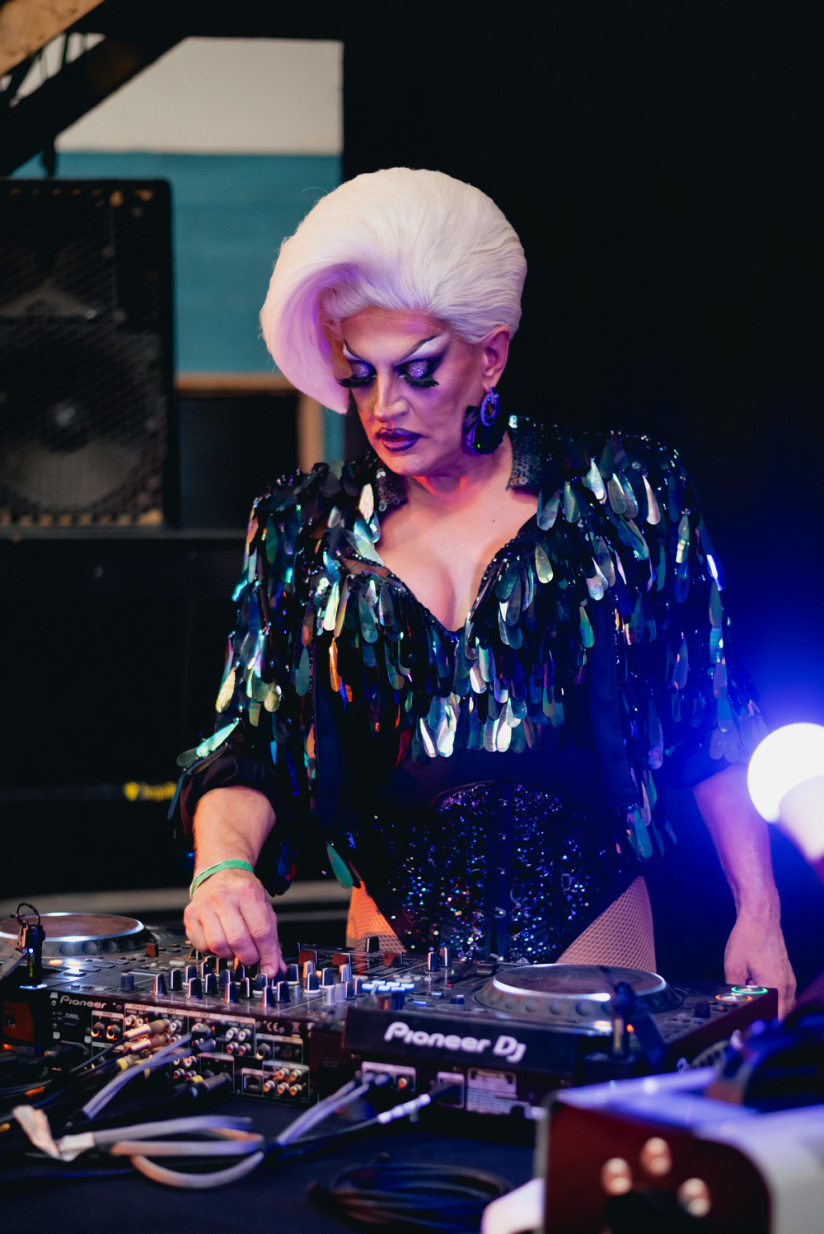 Paris Queer Festival 2026 : drag, musique et marché LGBTQIA+ au Kilowatt