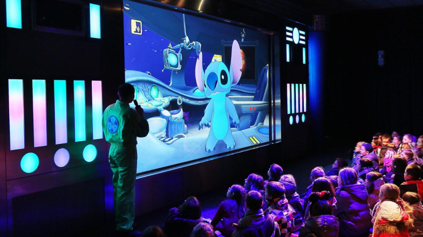 Stitch Live! : quand l’Expérience 626 improvise avec le public à Disneyland Paris