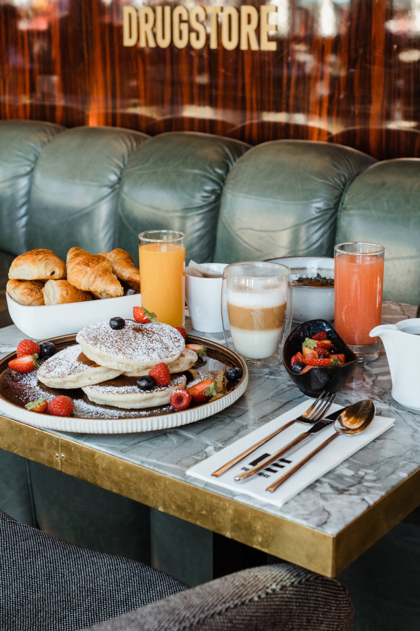 Le restaurant Le Drugstore lance son brunch californien