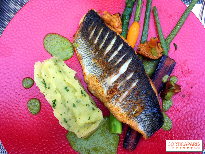Le restaurant-terrasse des Jardins du Marais - Dorade snackée, légumes de saison
