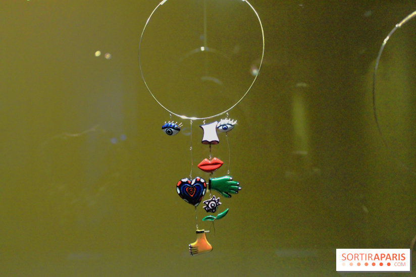 Niki de Saint-Phalle, collier Assemblage, 1975 - expo Bijoux d'artistes au Musée des Arts Décoratifs