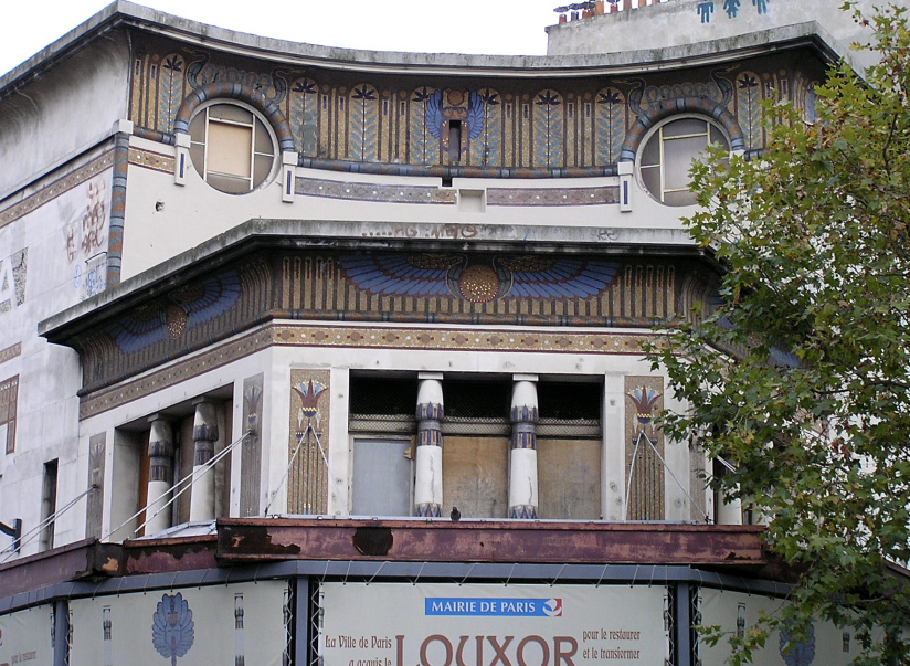 Éphéméride du 5 octobre à Paris : Le magnifique cinéma Le Louxor est sauvé de la destruction