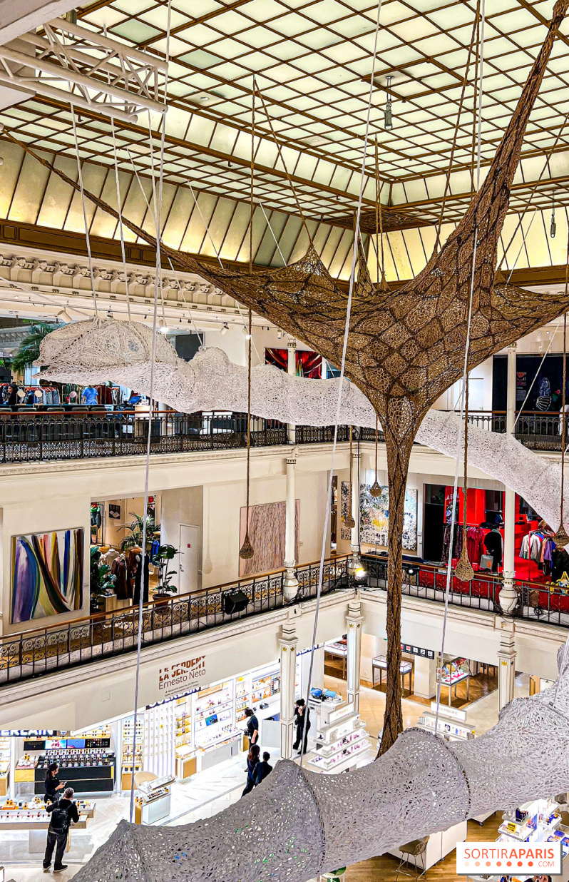 Le La Serpent, l'exposition gratuite, monumentale et immersive d'Ernesto Neto au Bon Marché